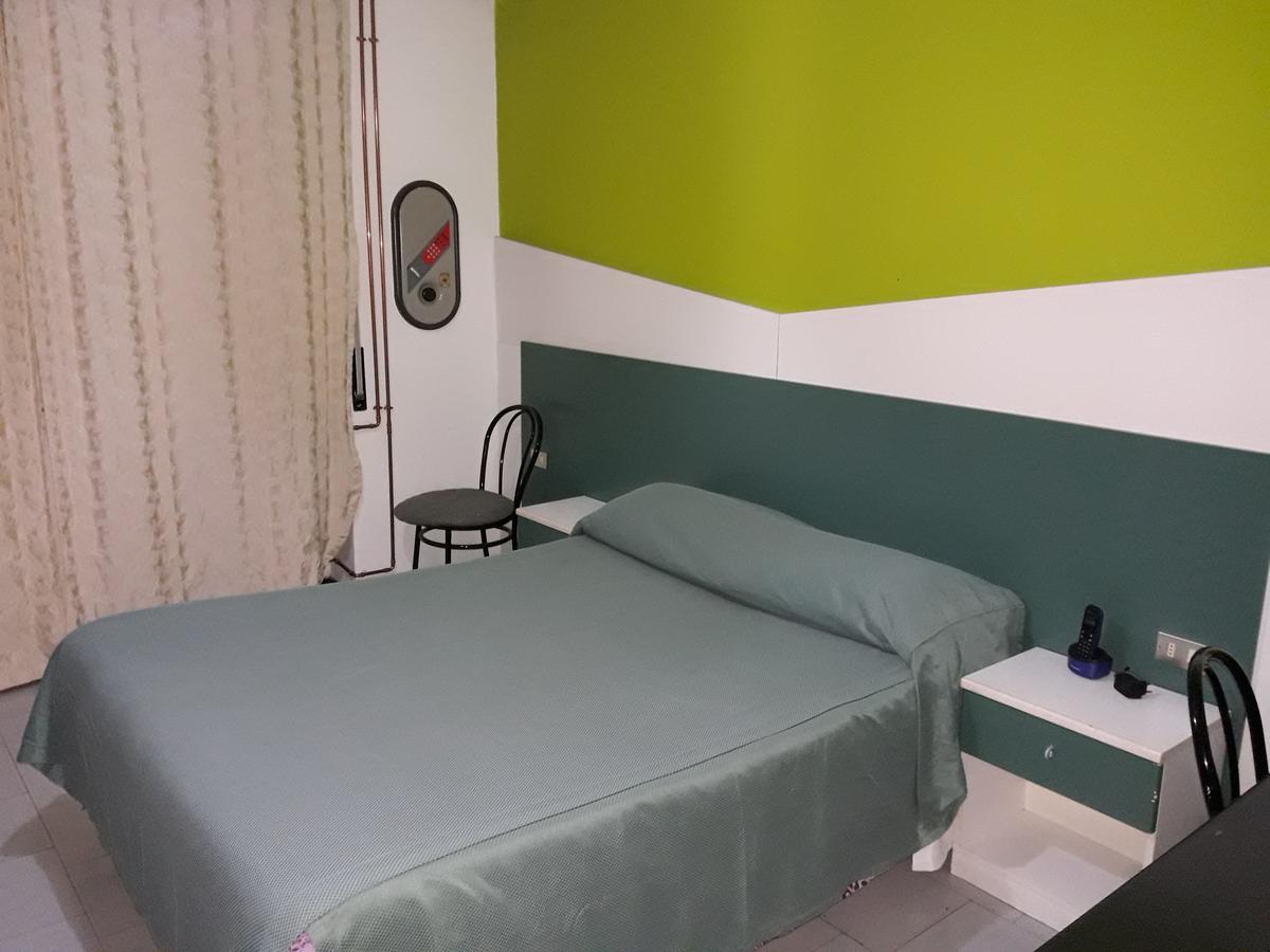 Albergo Piccadilly Medolago Ngoại thất bức ảnh