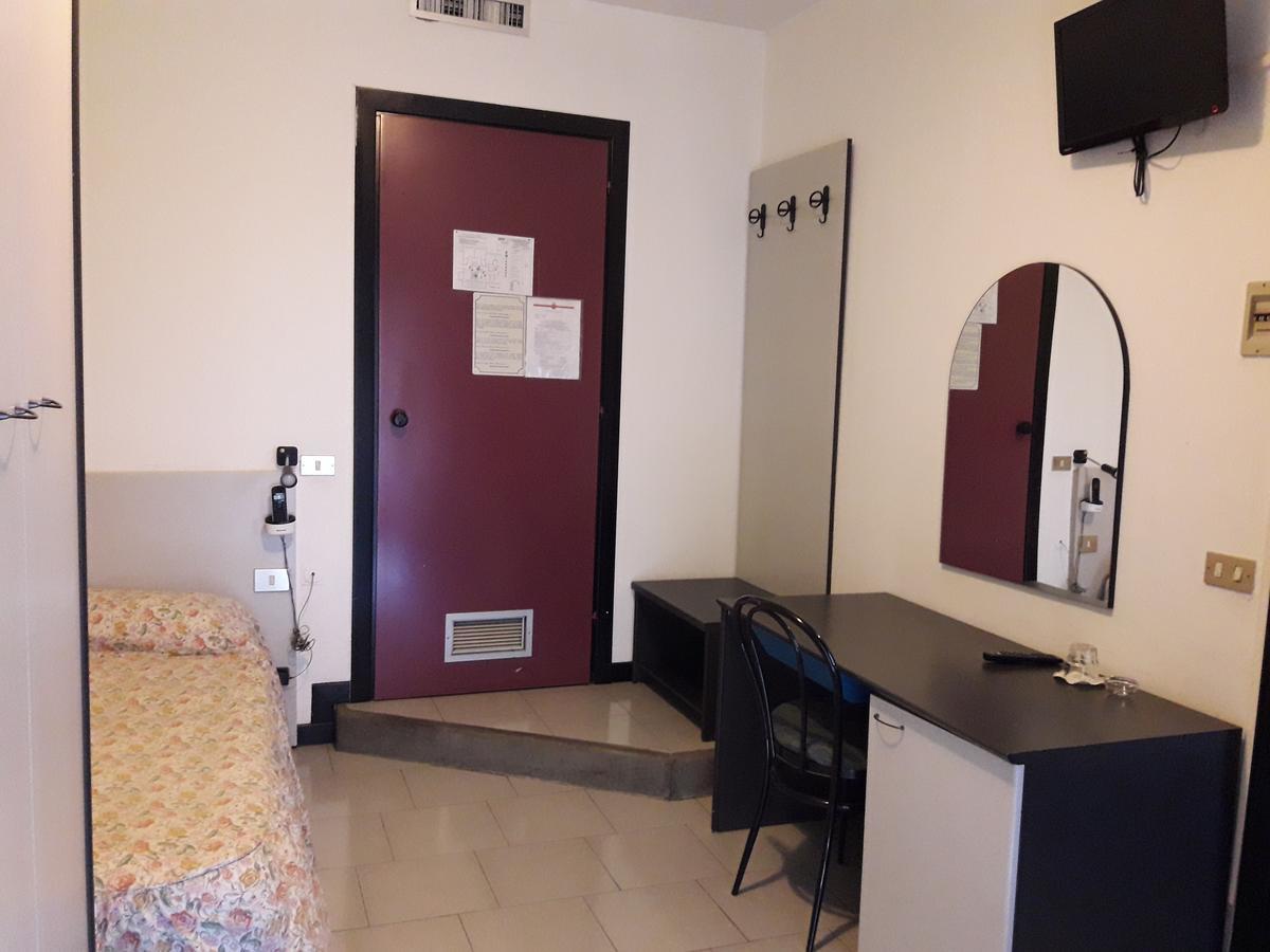 Albergo Piccadilly Medolago Ngoại thất bức ảnh